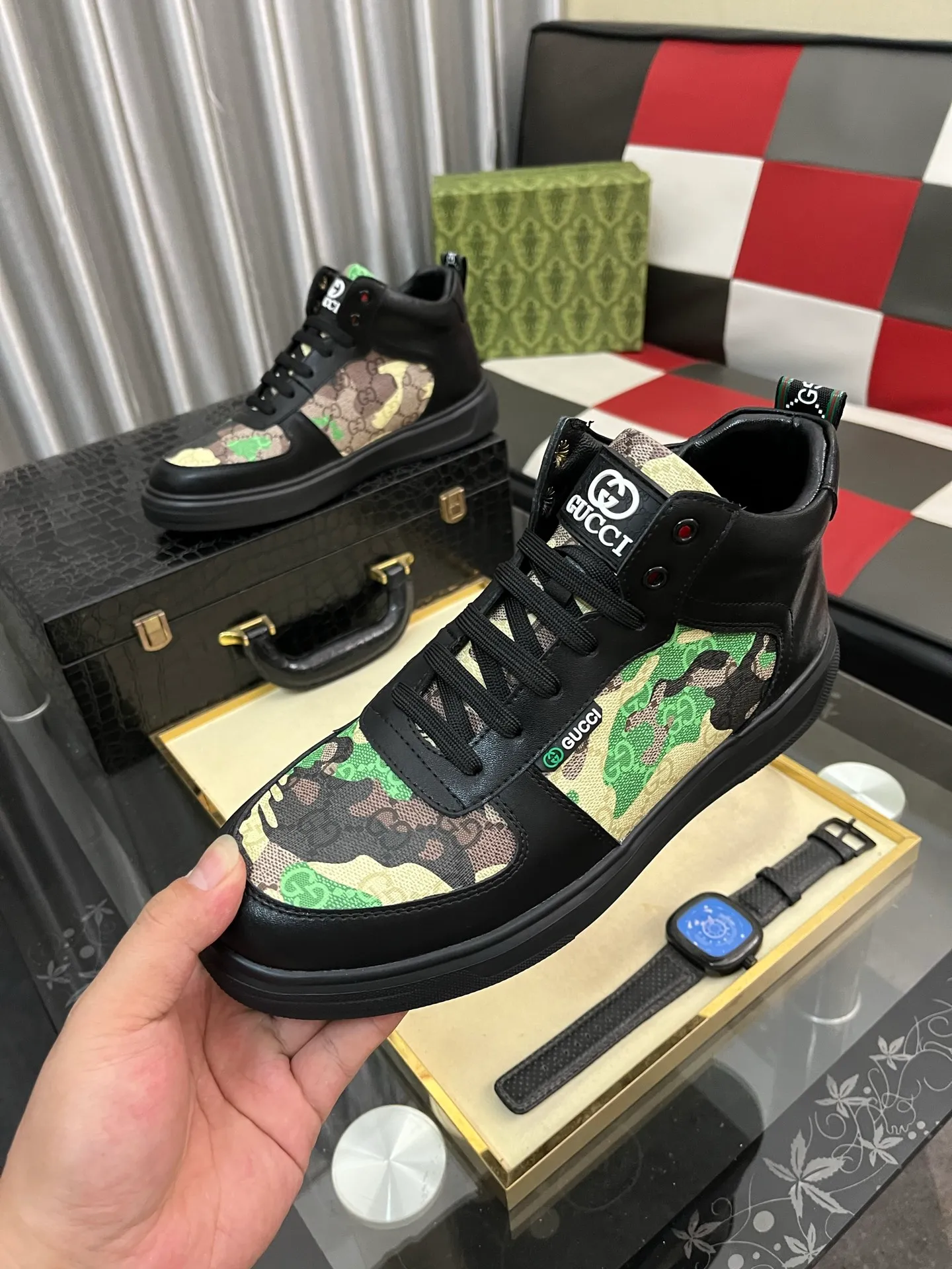 Men's shoes💰: 420⌚️⌚️[GUCCI sheepskin lining] Men's classic Gucci high-top casual shoes, original quality💯The upper is made of imported Italian cowhide and sheepskin lining, with fine workmanship and high-end atmosphere. Has a fashionable and exemplary look. Original rubber wear-resistant outsole. Code number: 38-44
